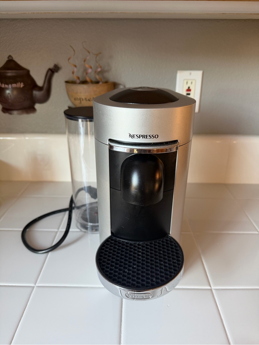 De'Longhi Nespresso VertuoPlus Deluxe Coffee and Espresso Machine